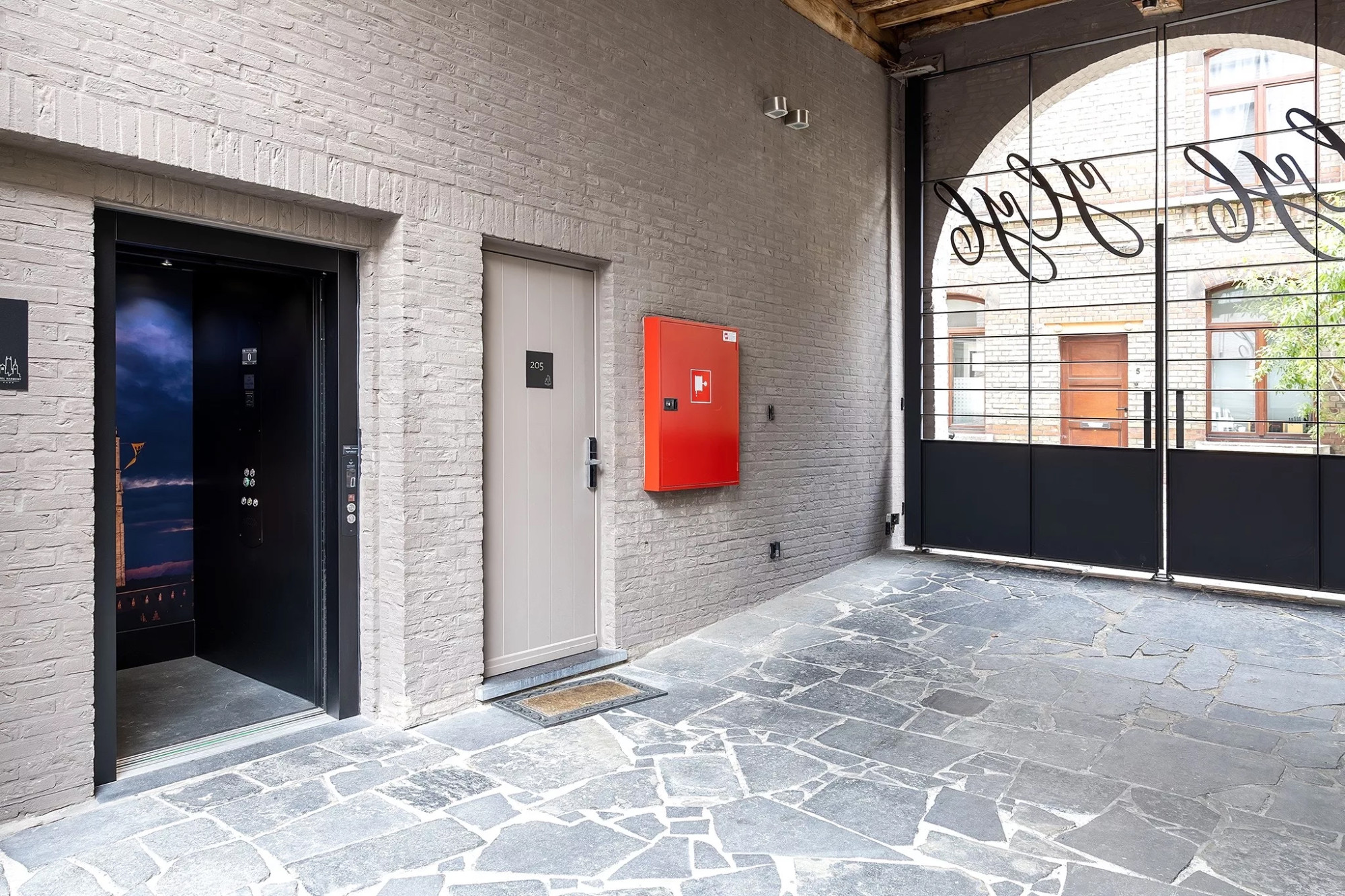 Liften op maat Hotel Harmony