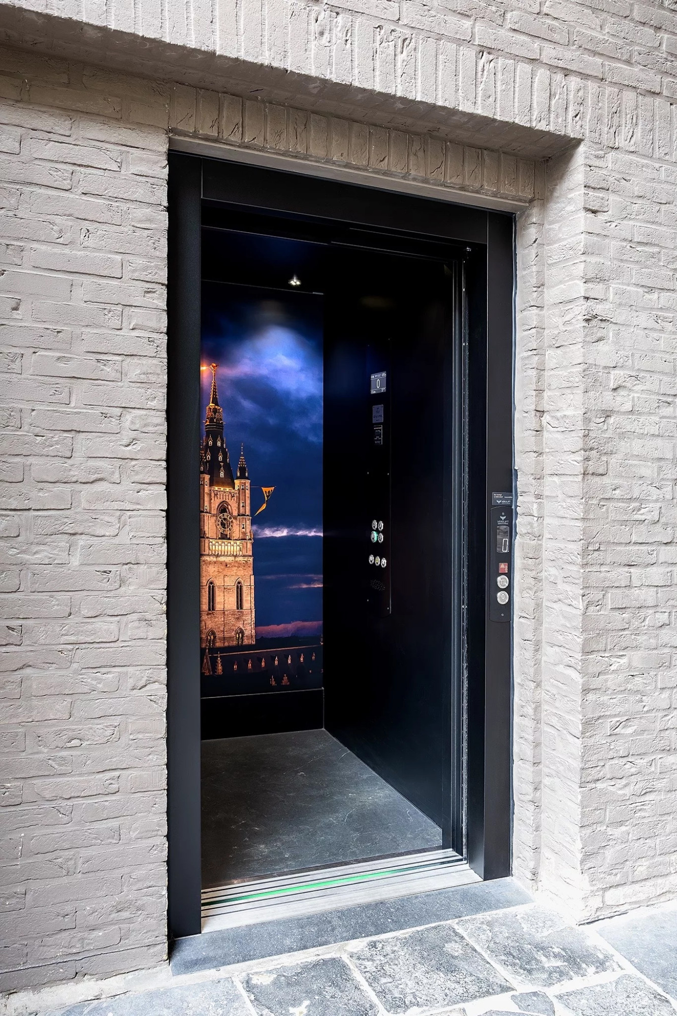 Liften op maat Hotel Harmony