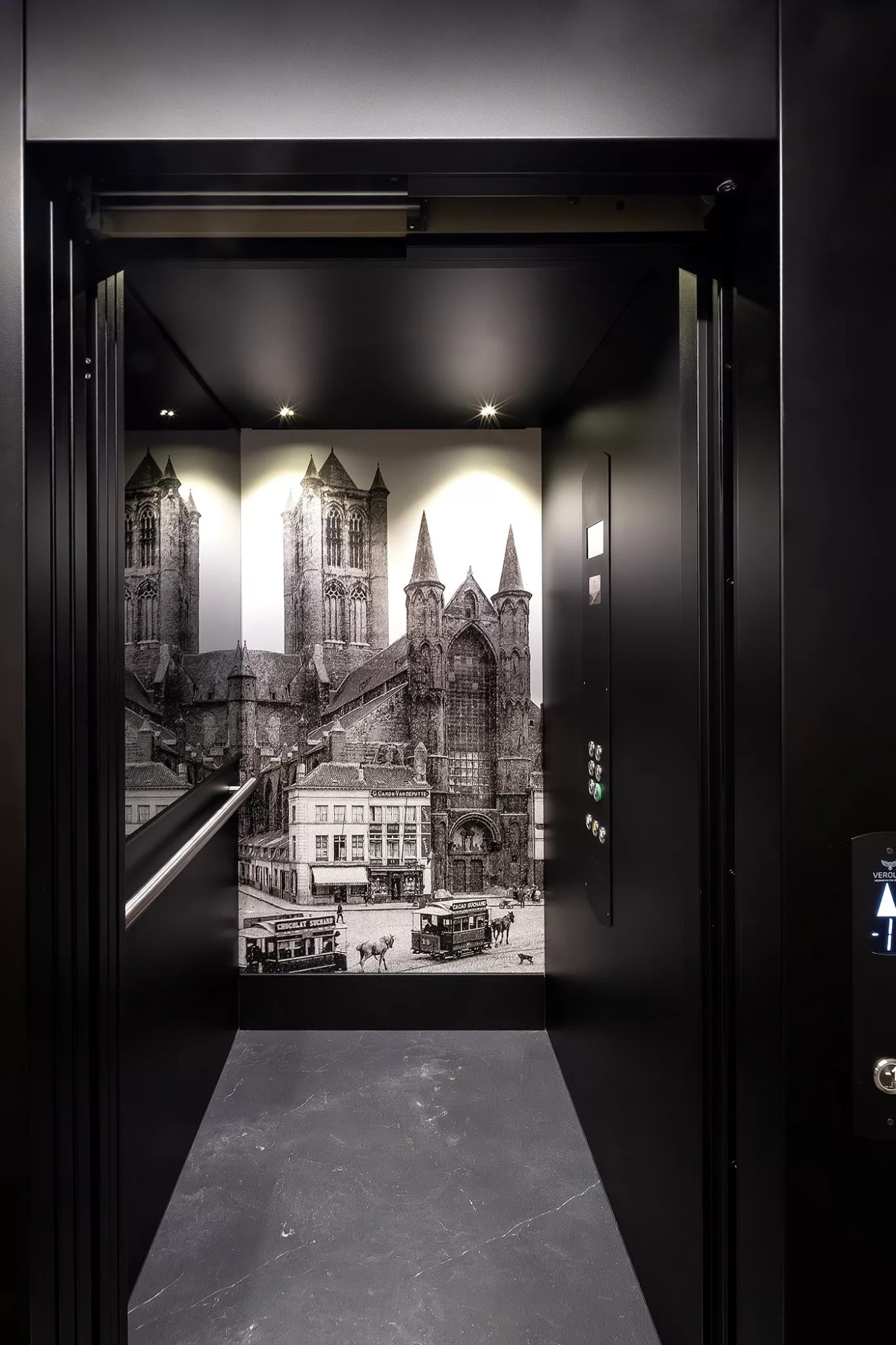 Liften op maat Hotel Harmony